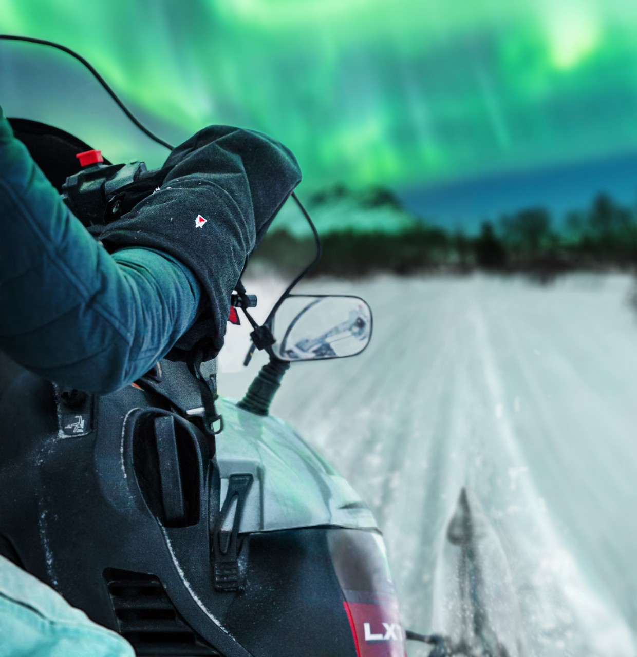 Auf der Jagd nach Nordlichtern mit dem Schneemobil durch Kanada - ein Erlebnis, das du nie mehr vergessen wirst